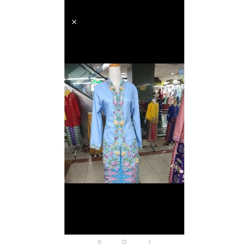 Kebaya encim toyobo