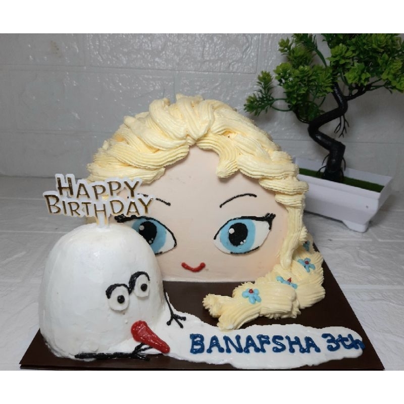 

Kue ulang tahun karakter elsa