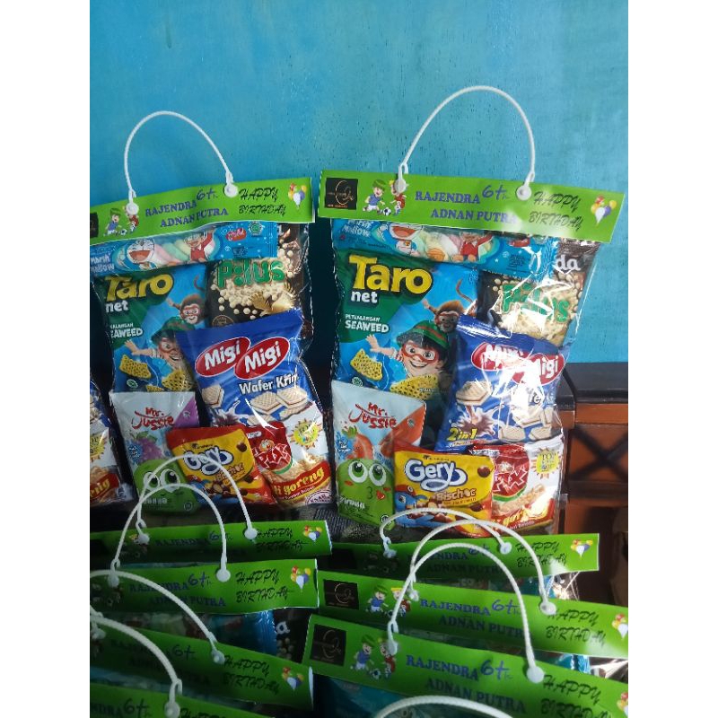 

Hampers snack ulang tahun