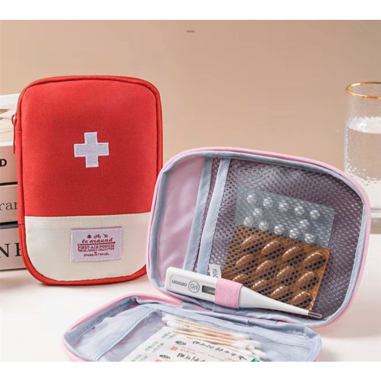 Pocket Pouch First Aid / Tempat Penyimpanan Obat