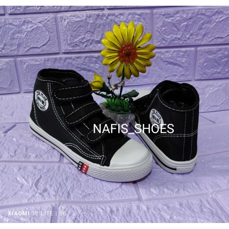 sepatu n#b anak sekolah sol karet anak sd tempel velcro boot unisex cewe cowok size 29/38
