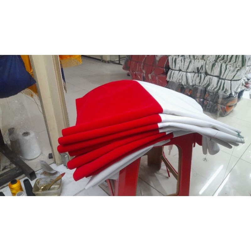 

Bendera Merah Putih Bahan katun ukuran 60 X 90cm