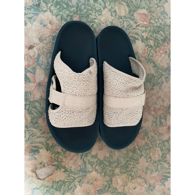 sandal hijack second