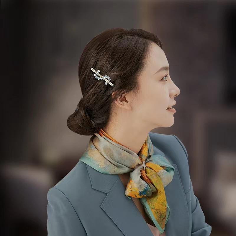 Syal sutra panjang wanita 2023 musim panas baru syal sutra kecil grosir pencetakan sutra imitasi diikat tas streamer manis syal kecil