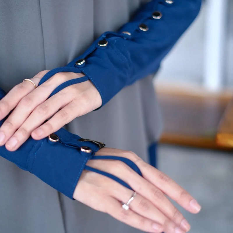 [NWT] Syafeen New Elsa Dark Teal Mina size M