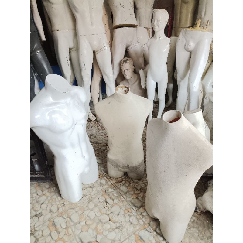 patung baju cowok sampai paha