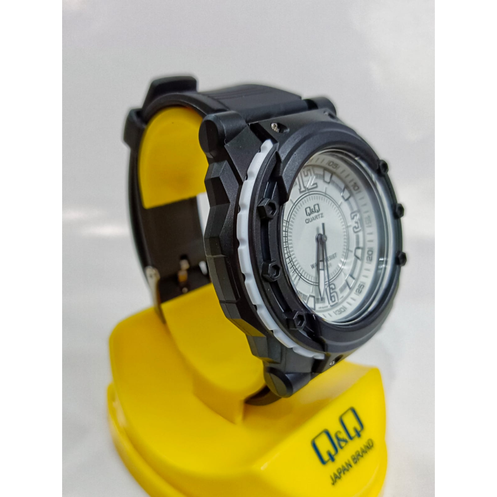 SALE 7.7 Jam Tangan Pria Sport Kokoh Karet Rubber Analog Original Q&amp;Q QNQ QQ VQ66/VR16/VR84/VR86/VR88 Series