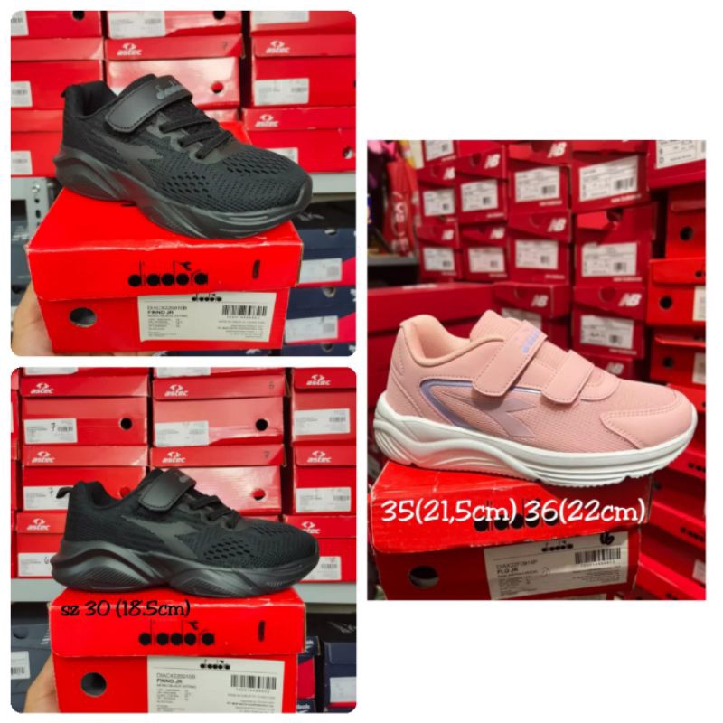 Sepatu Sneaker sekolah Anak Branded Matahari Merk Diadora