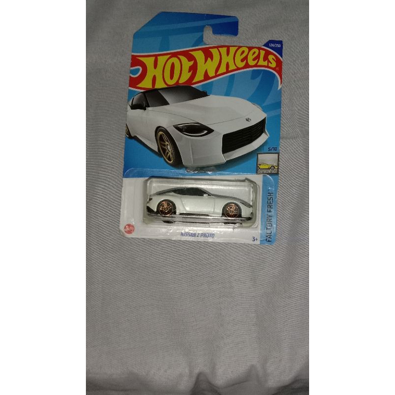hot wheels Nissan Z proto