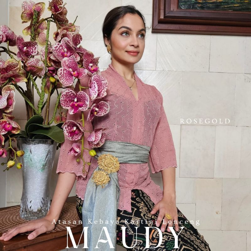 Atasan Kebaya Katun Bordir Maudy Lengan Lonceng