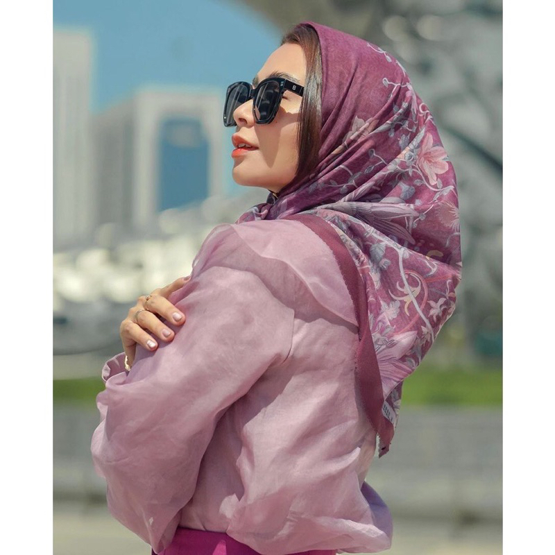 Dubai series buttonscarves