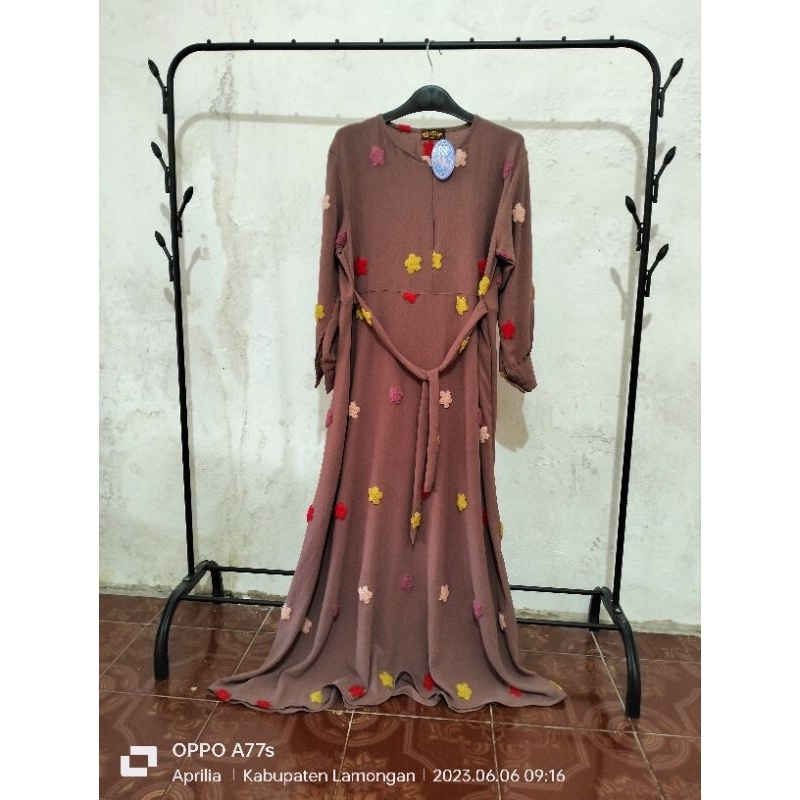 gamis pompom