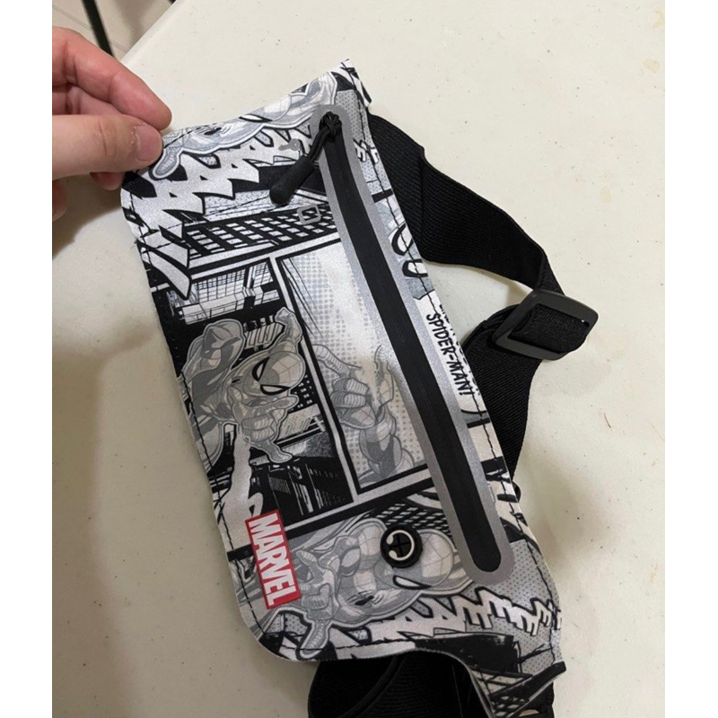 tas Pinggang miniso x marvel