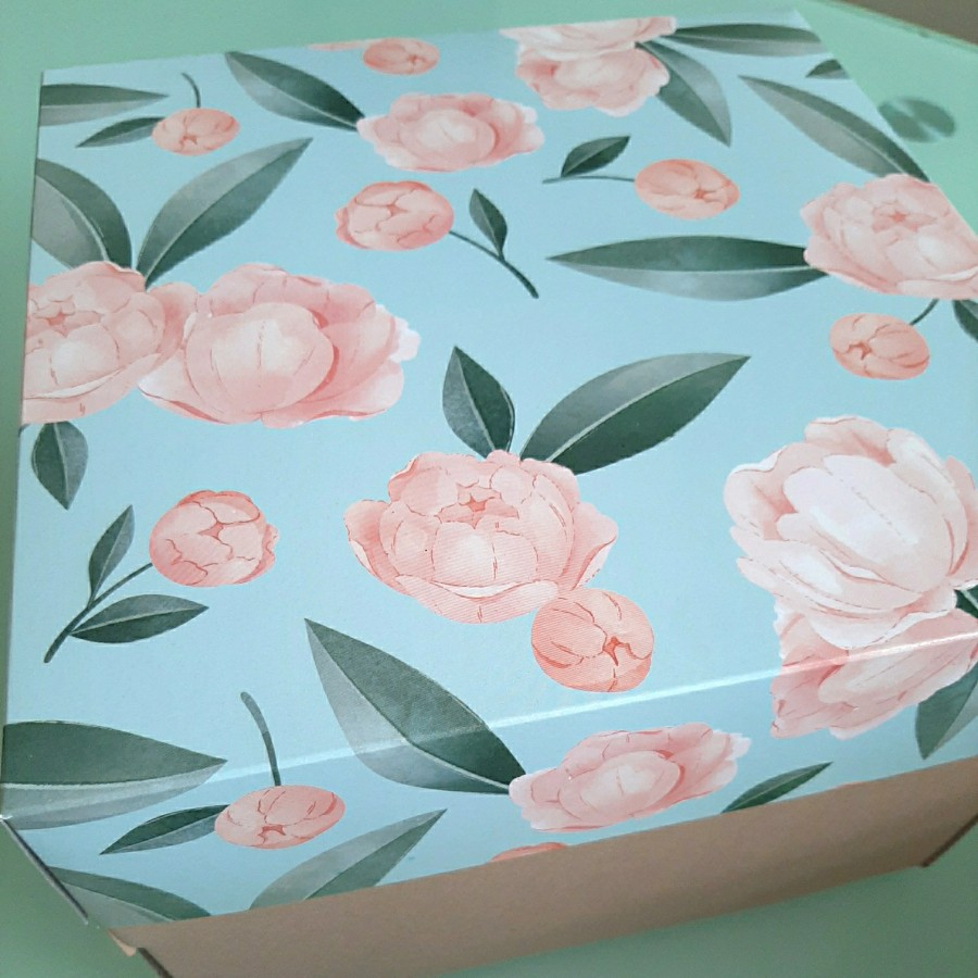 

(5 pcs) kardus kue tart ulang tahun dus bolu box cake chiffon kotak kemasan motif mawar ukuran 25x25
