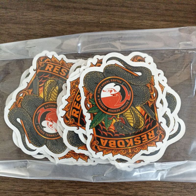 

stiker vynil/chromo cutting