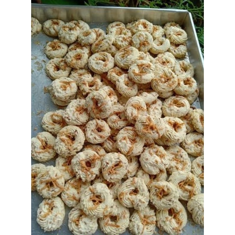 

KUE SAGU KEJU CINCIN TOPLES TABUNG 600ML