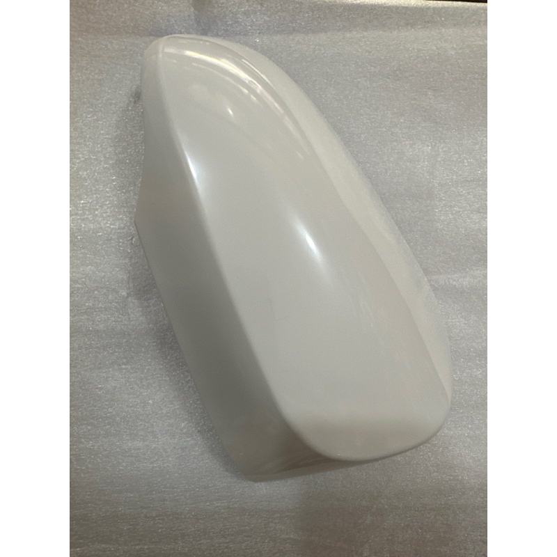 cover spion Calya Sigra R kanan