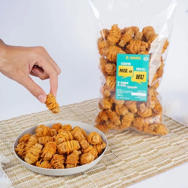 Mie Gulung &amp; Tahu Kering Kremes Gurih Pedas - Si Ngemil Mihu - Mie Gulung Isi Tahu Kering Renyah Bikin Nagih - 180g