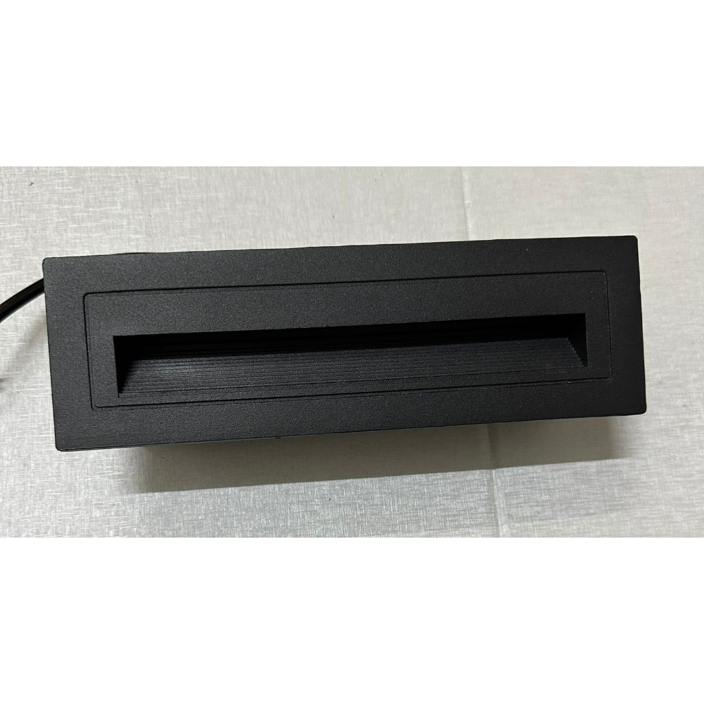 Lampu Tanam Tangga LED Persegi Minimalis 3W- 6W IP65 - Body Hitam WW