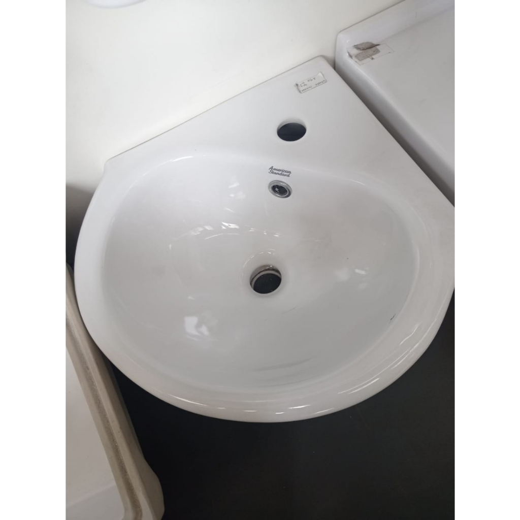 WASTAFEL SUDUT AMERICAN STANDARD  STUDIO CORNER LAVA WHITE