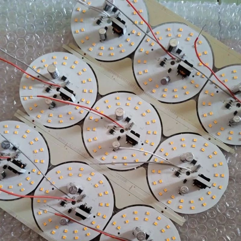 mesin lampu led ac 30 watt nyala kuning