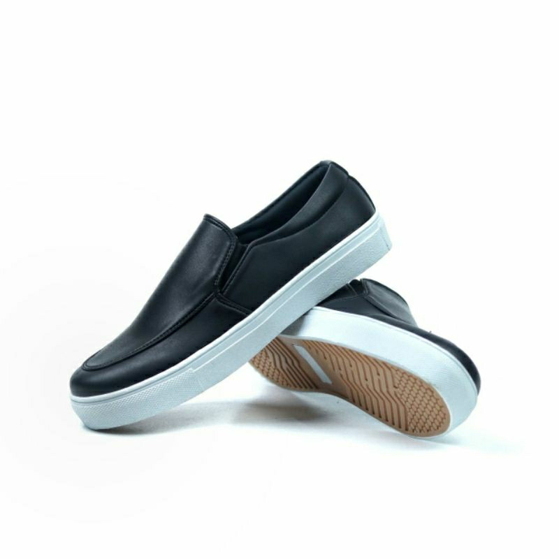 Sepatu Casual Pria Slip On Kerja Semi Formal Kasual Santai Kuliah Trendi Keren Simple