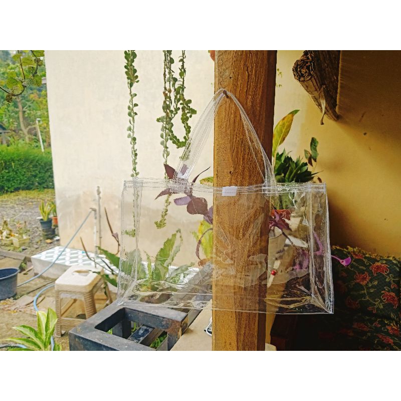 

TAS PLASTIK TAS MIKA PVC GOODIEBAG HAMPERS TAS SOUVENIR