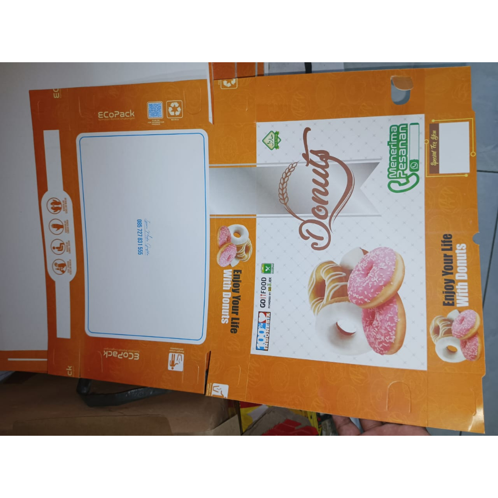 

dus donat / kardus donat ukuran 27 x 18 x 5 cm. UNIVERSAL (TANPA MERK) 17pcs