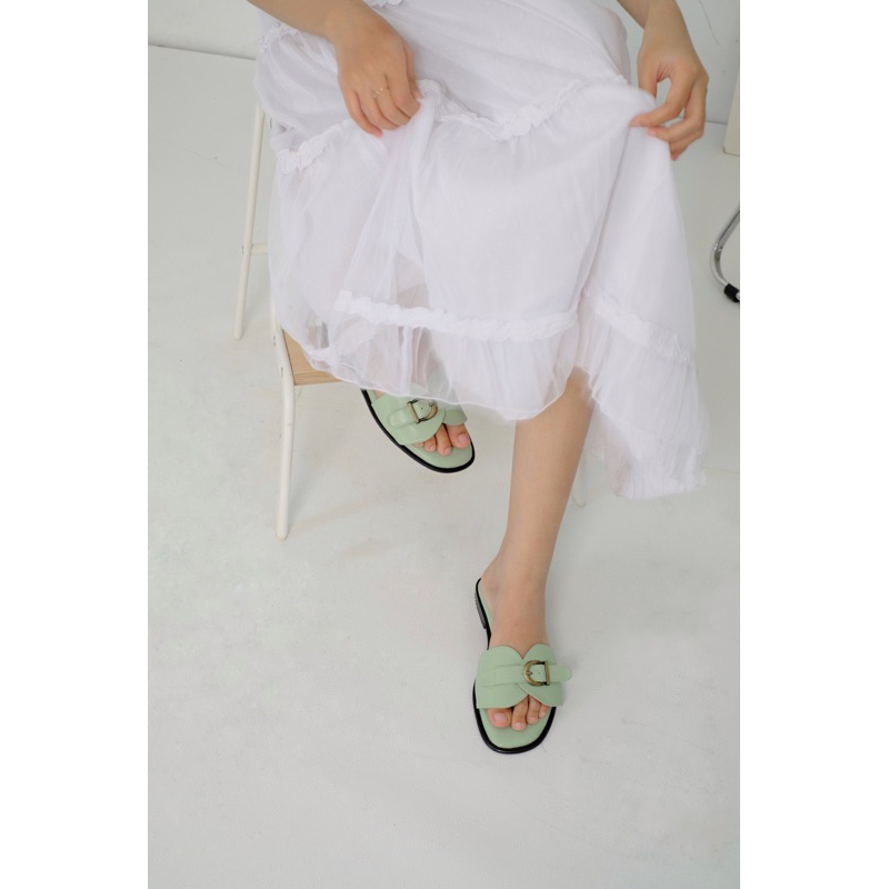 EASTMOUNTSIDE Yuna Slides - Slip on wanita