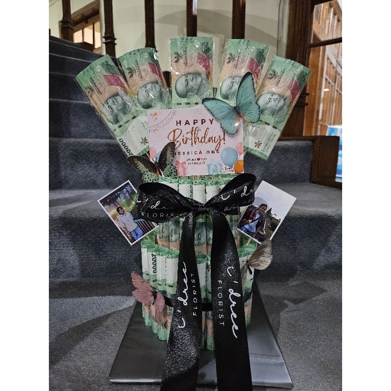 Jasa buket bunga money tart kue uang surabaya