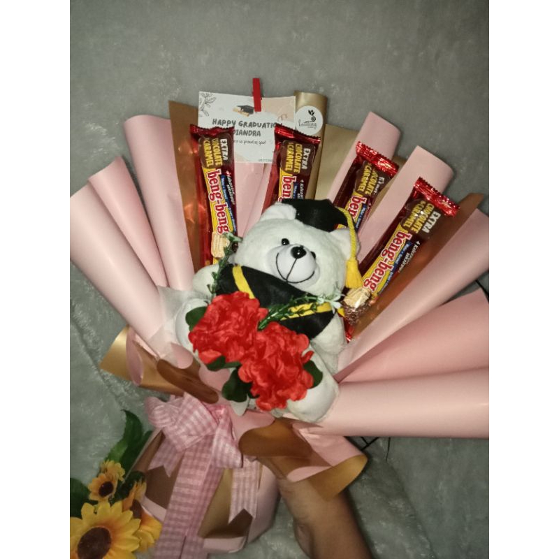 

buket boneka buket wisuda buket costum buket Snack