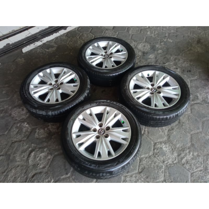 Velg Mobil Copotan Asli Inova Venturer Ring 17 Lebar 6,5 Baut 5x114 Silver Paket Ban 215 55 R17 Pnp 