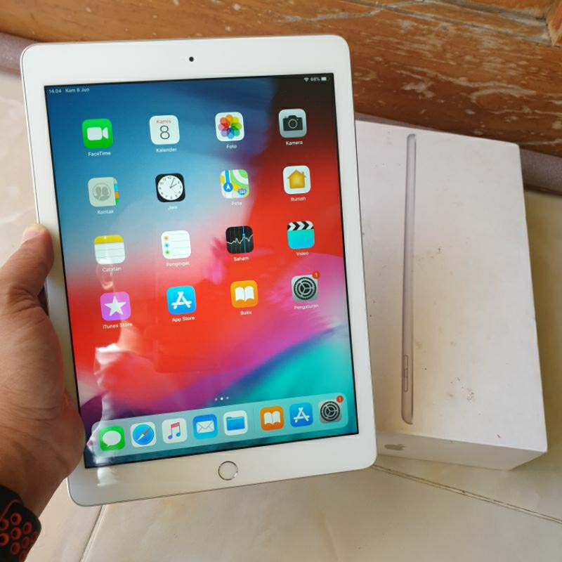 Ipad 6 128gb wifi mulus dan lengkap