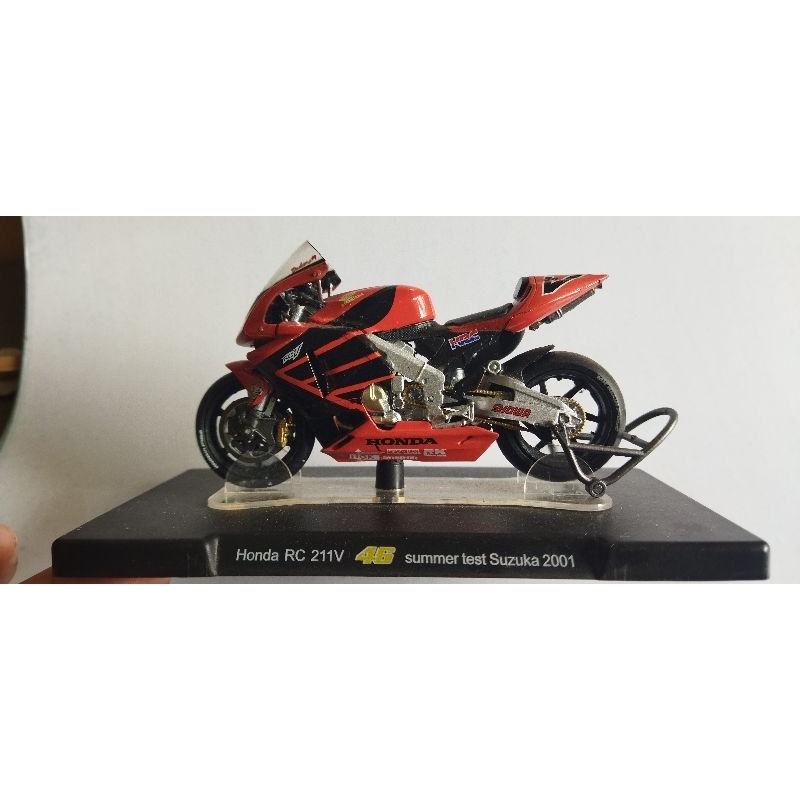 MINIATUR MOTOR  DIECAST VALENTINO ROSSI HONDA