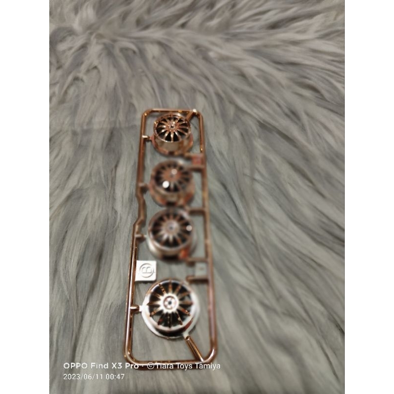 Tamiya Wheel Velg Fin Medium Gold Metallic ( Cooper Plated )