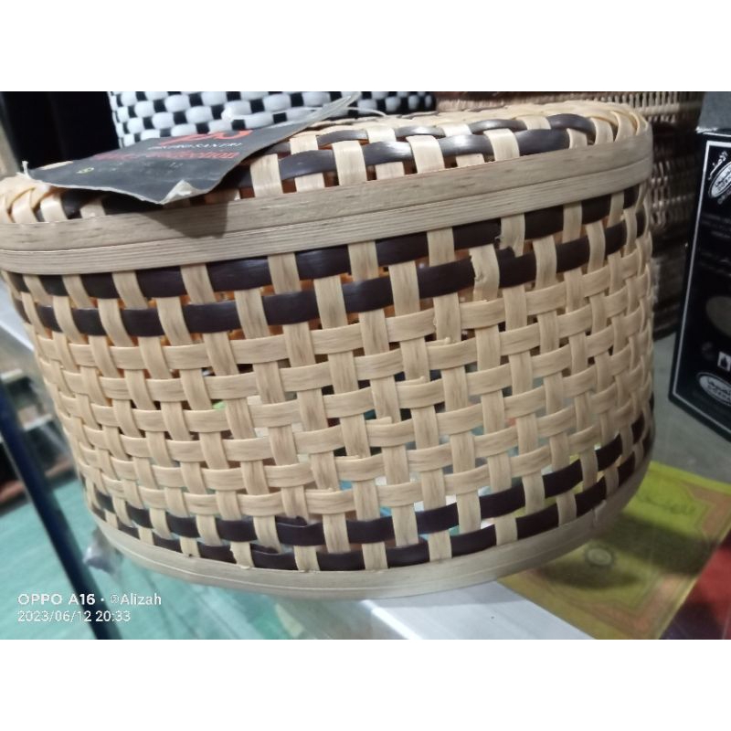 Peci Anyaman bambu