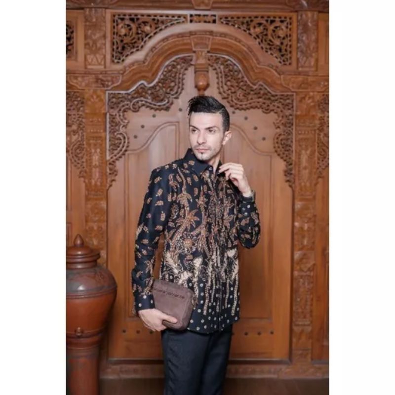 KEMEJA BATIK SLIMFIT PREMIUM MOTIF BARU LAPISAN FURING