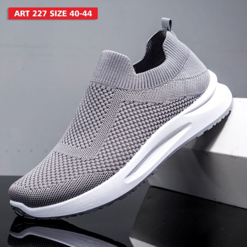 SNEAKERS SEPATU PRIA SEPATU RAJUT SEPATU IMPORT
