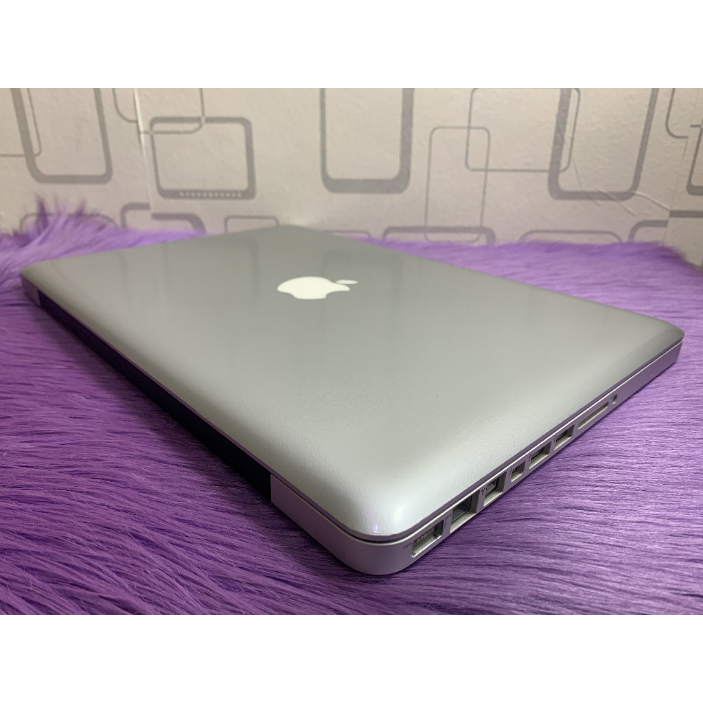 Macbook pro 2011 13 inch Core i5 8GB SSD 256GB