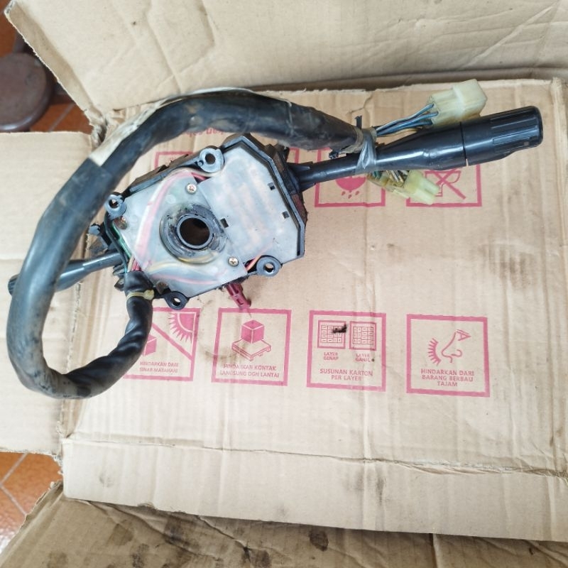 SAKLAR LAMPU WIPER SUZUKI FUTURA COLT T 120 SS