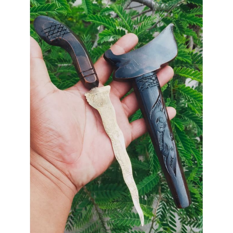 KERIS DAN KUJANG KECIL FULl LAFADS ARAB KERIS HIAS KERIS KUNINGAN