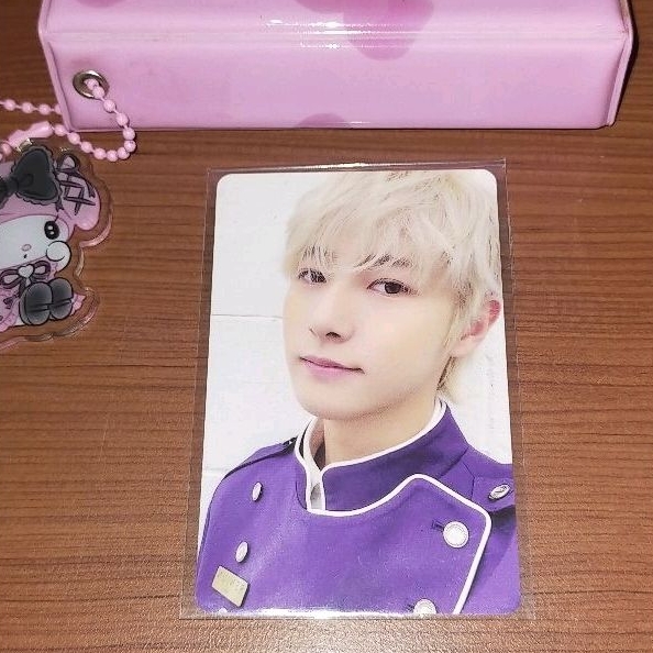 Renjun key card season greating NCT dream 2022