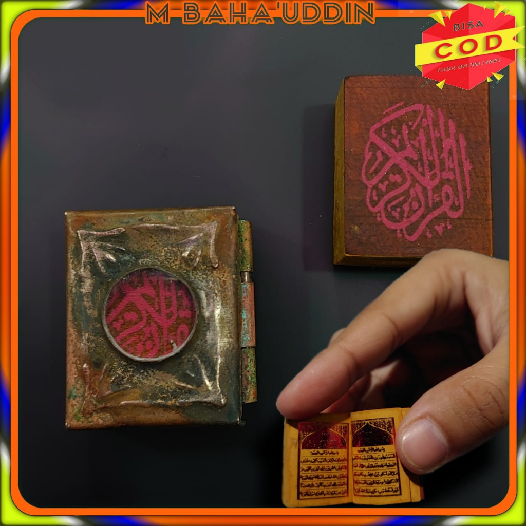 setambul alqur'an tinta merah wadah kuninggan antik ada kaca pembesar