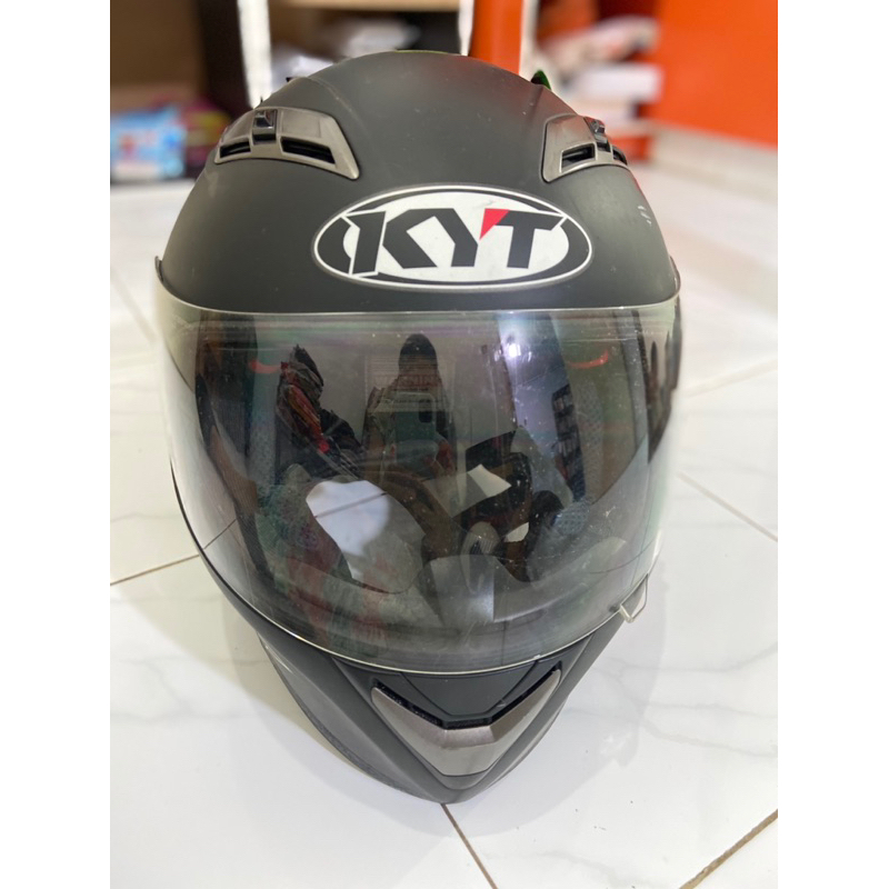 Helm Full face KYT R10 Solid polos ori black paket ganteng