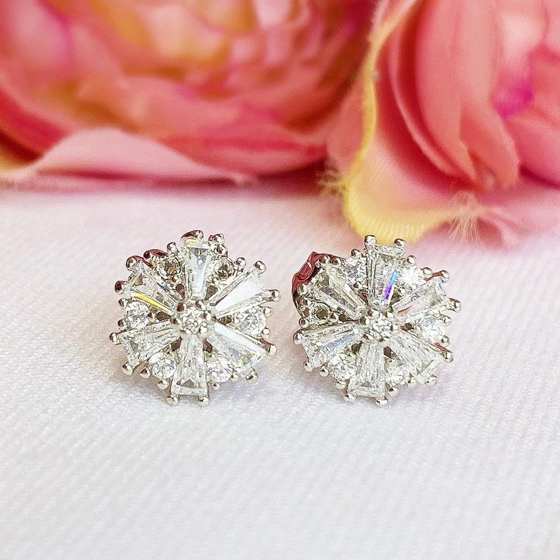 Anting Pesta Wanita Model Snow Flakes Anti Karat