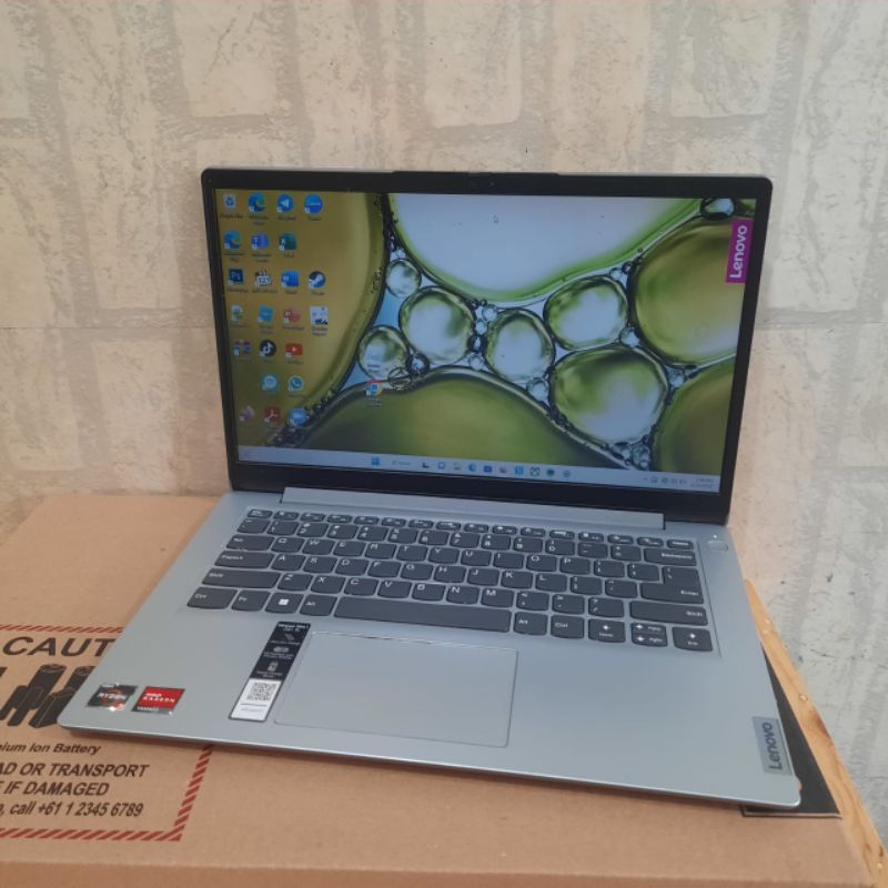 Laptop Lenovo ideapad Slim 1 Ryzen 3-3250U Ram 8 GB SSD 256GB VGA Amd Radeon Vega 3 Graphic