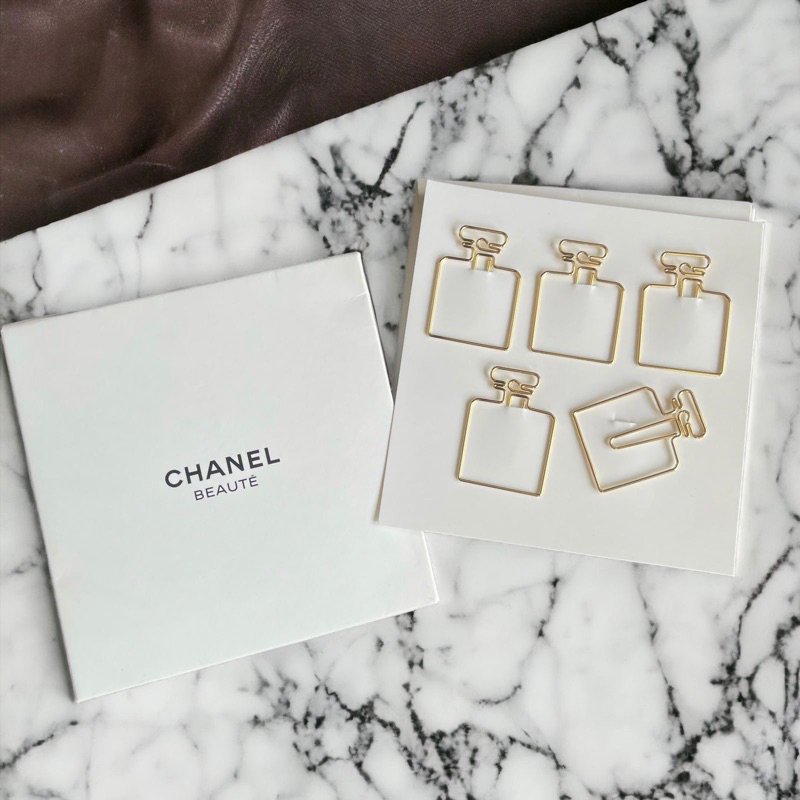 

Chanel Pembatas Buku satu set isi 5pcs