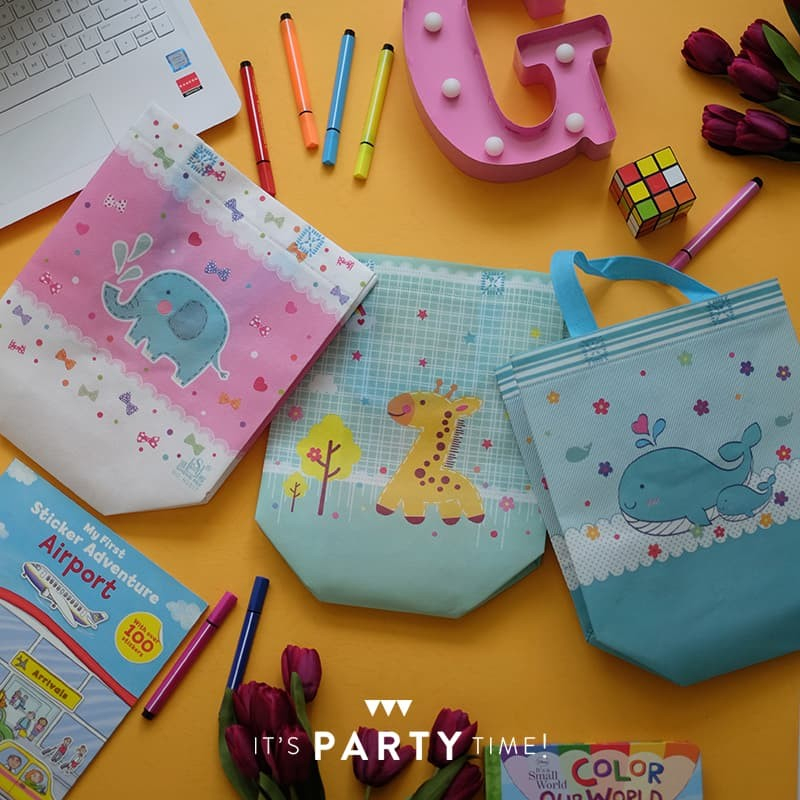 

Tas Bekal / Goodie Bag - Elephant / Giraffe / Whale