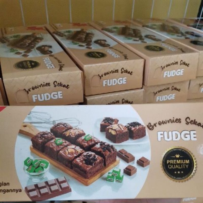 

FUDGE BROWNIES SEKAT KUNANG-KUNANG