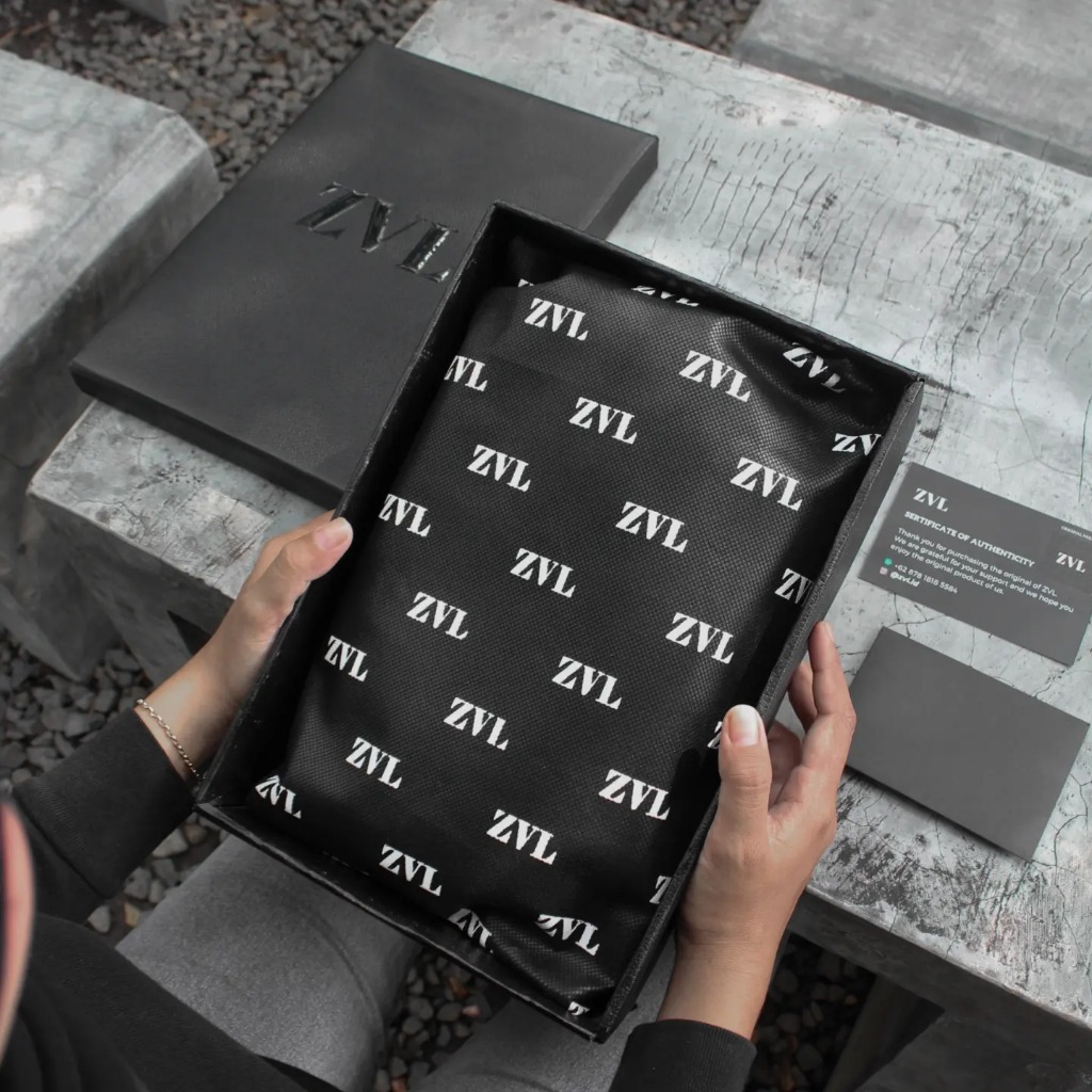 

ZVL Exclusive Gift for your Male's Partner + Include Exclusive BOX